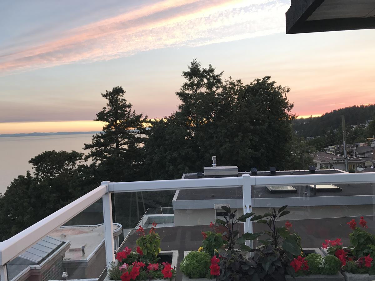 Donna'S Bed & Breakfast White Rock Exterior foto